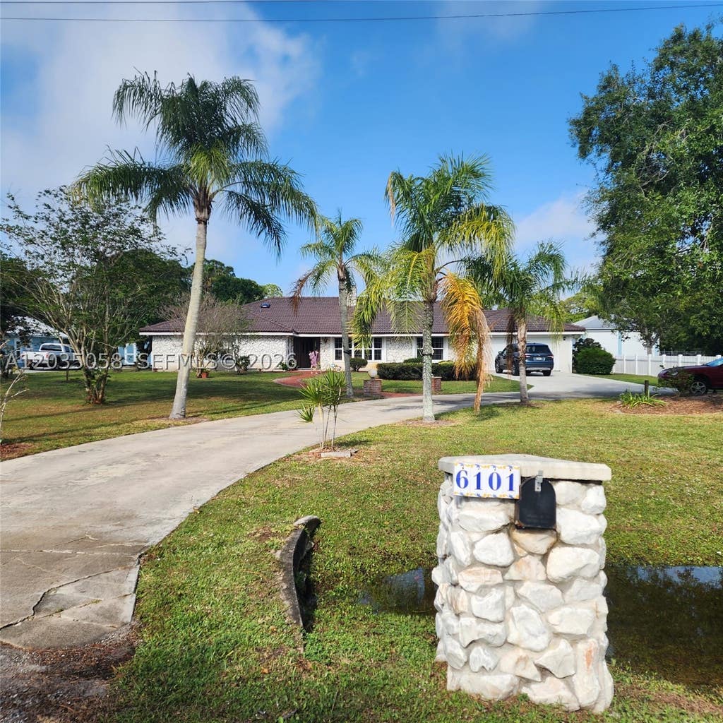 Photo of 6101 Palmetto Dr #6101, Fort Pierce, FL 34982 (MLS # A12035058)