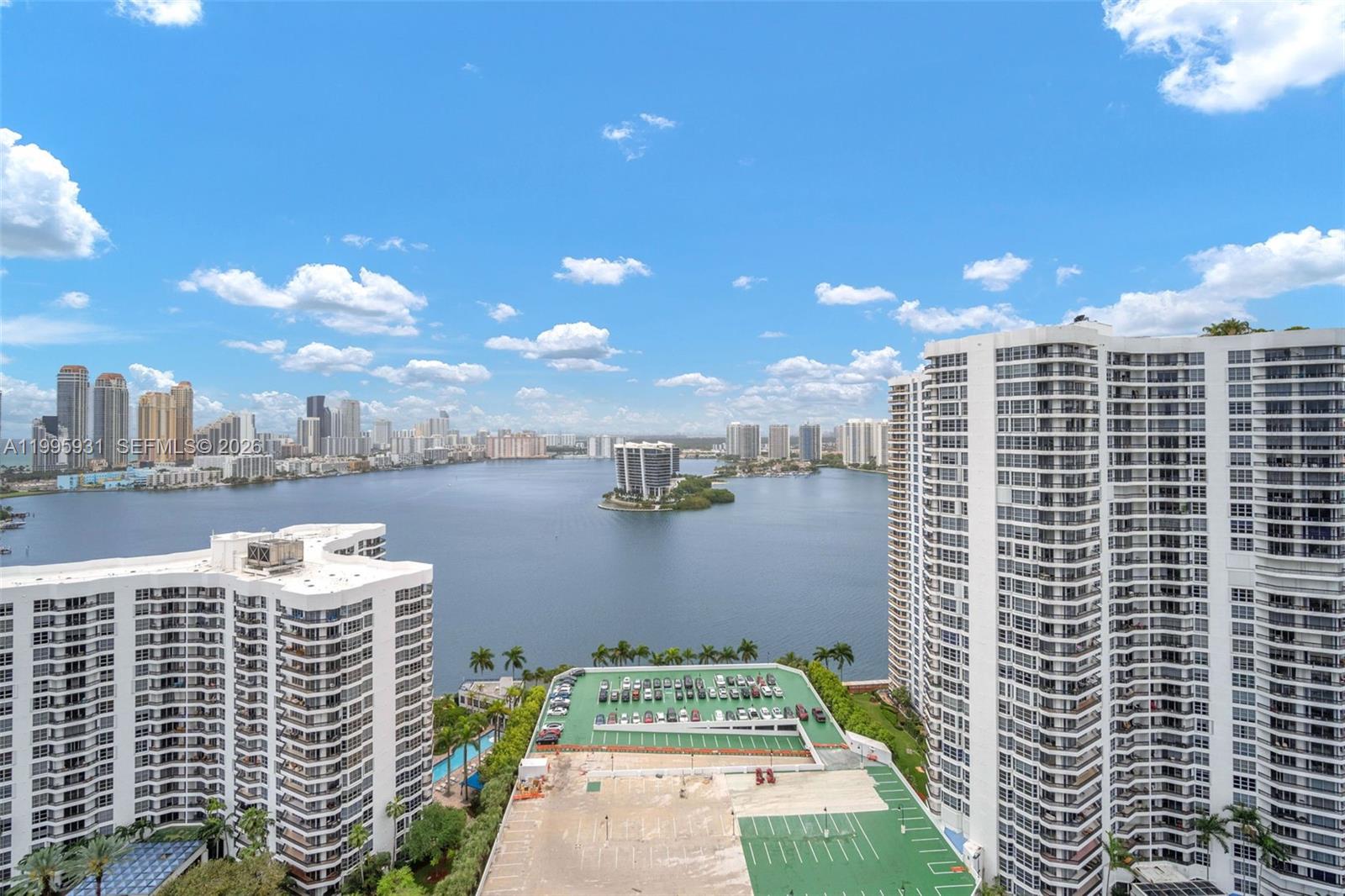 MYSTIC POINTE TOWER 400 C - Residential