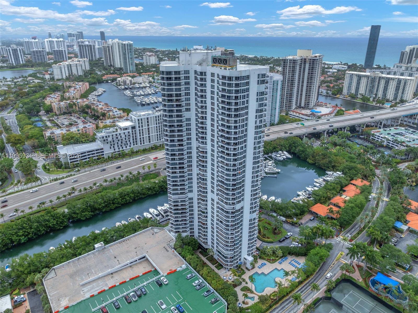 MYSTIC POINTE TOWER 400 C - Residential
