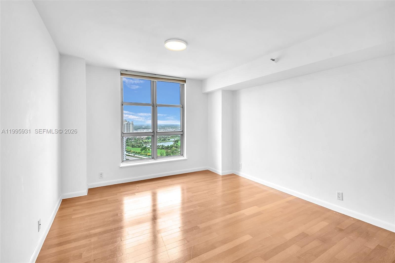 MYSTIC POINTE TOWER 400 C - Residential