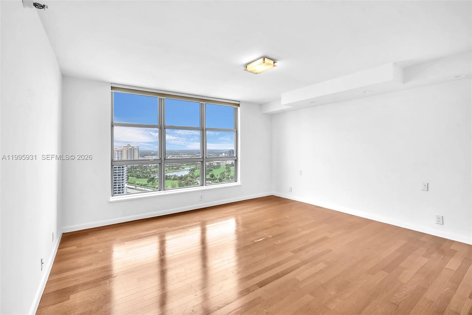 MYSTIC POINTE TOWER 400 C - Residential