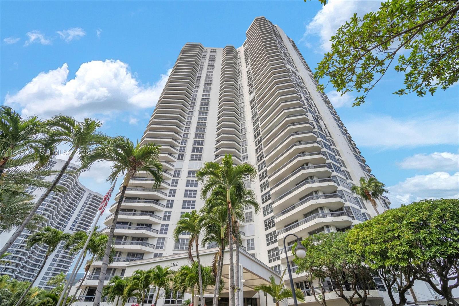 MYSTIC POINTE TOWER 400 C - Residential
