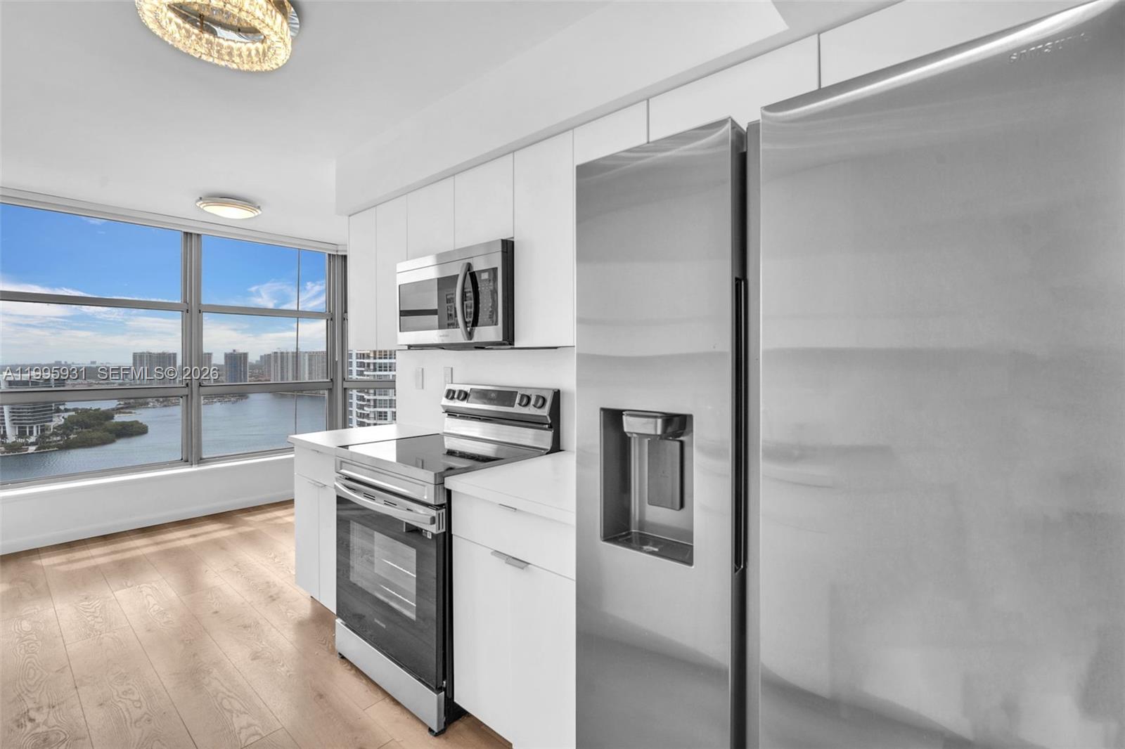 MYSTIC POINTE TOWER 400 C - Residential