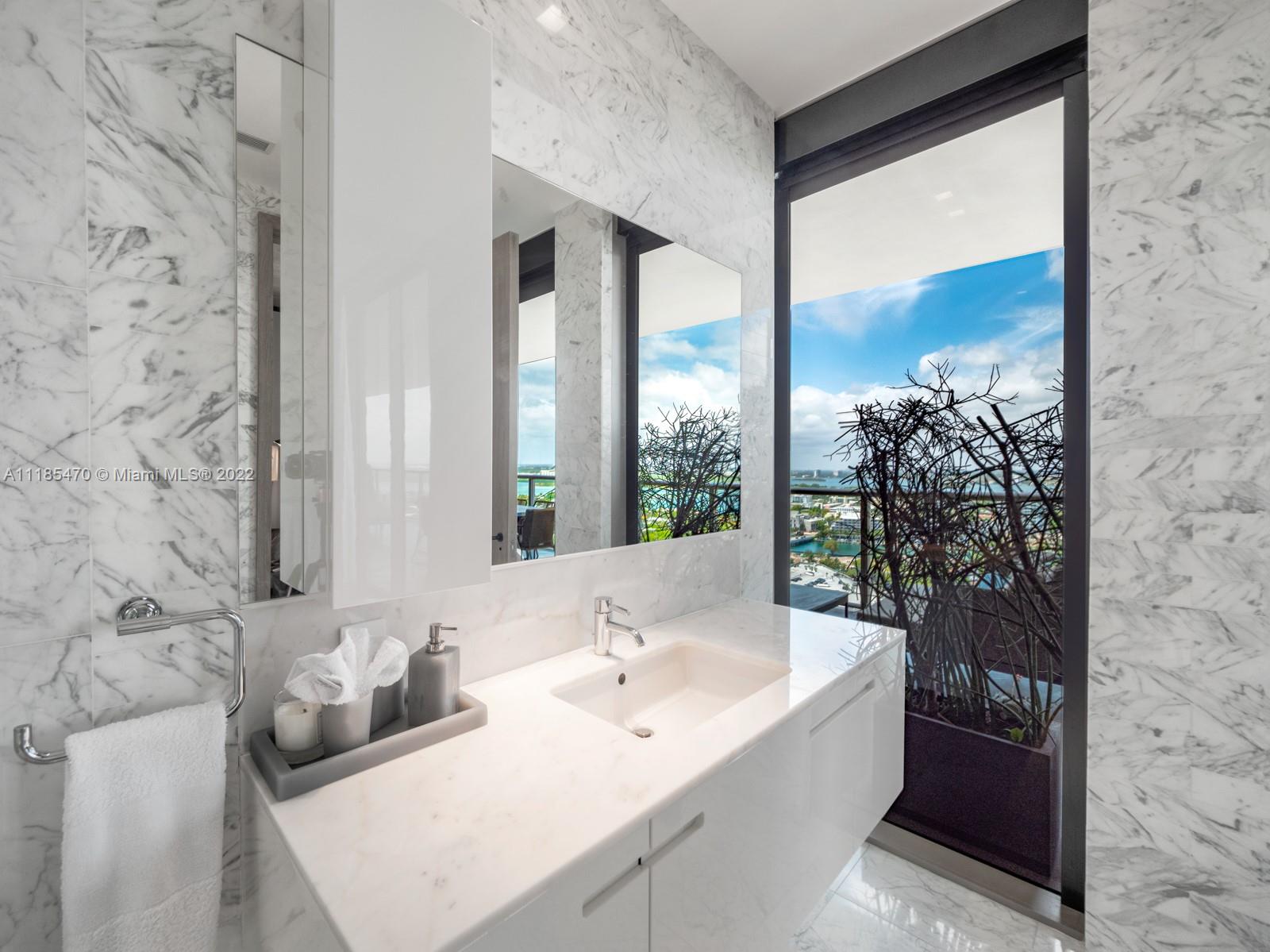 BAL HARBOUR NORTH SOUTH C - Residential