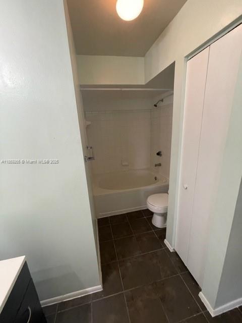 PALM LAKE CONDO - Residential Lease