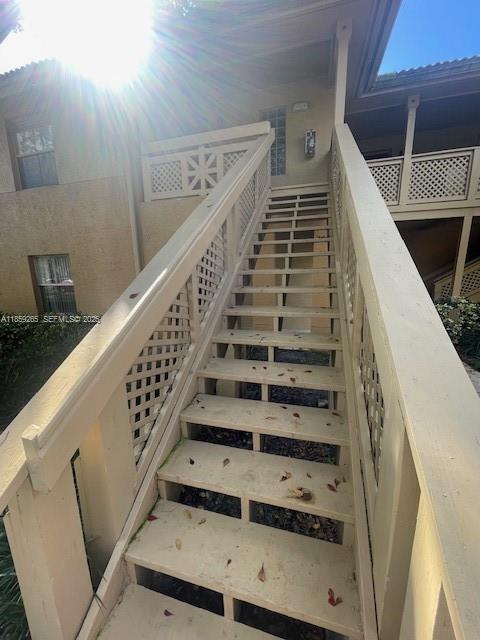 PALM LAKE CONDO - Residential Lease