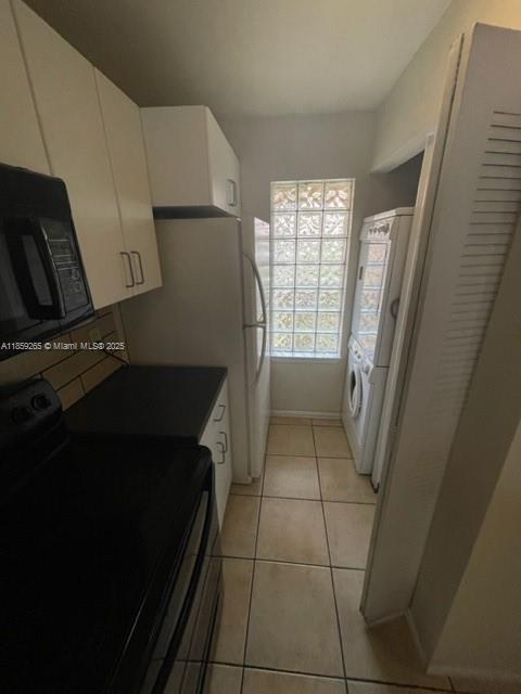 PALM LAKE CONDO - Residential Lease