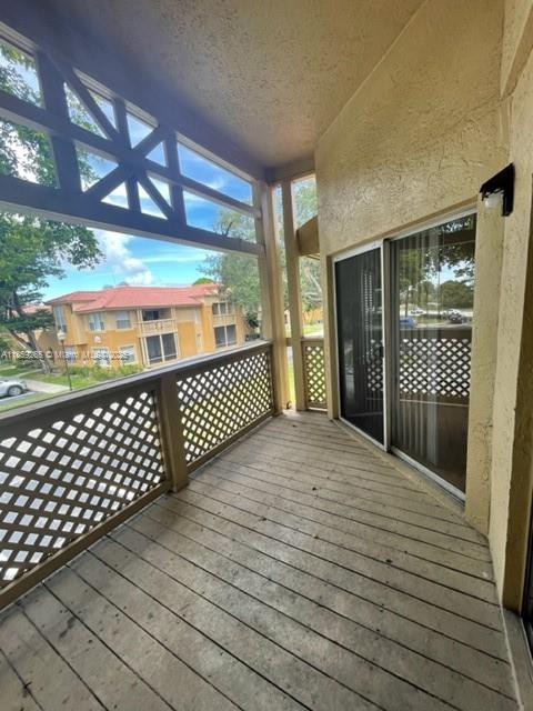 PALM LAKE CONDO - Residential Lease