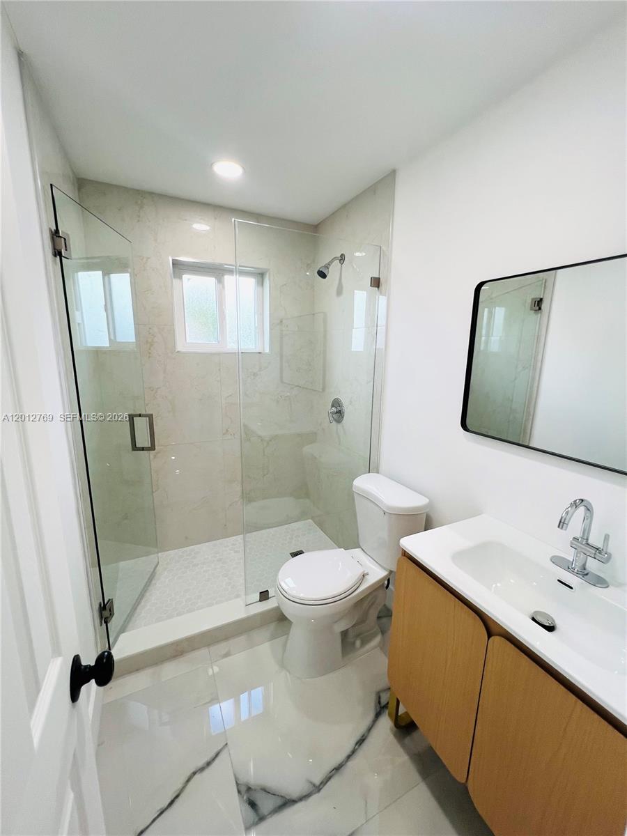 MEADOW WOOD MANOR SEC 7 - Residential Lease