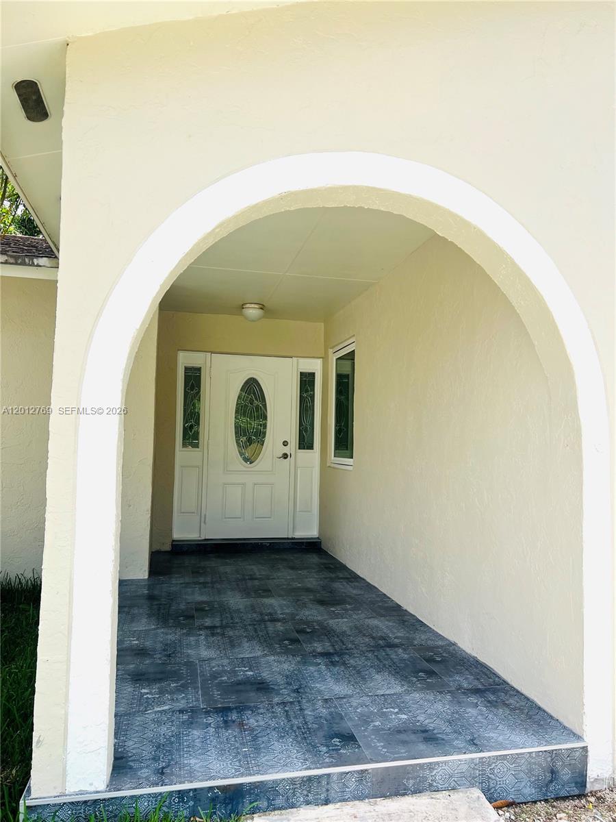 MEADOW WOOD MANOR SEC 7 - Residential Lease