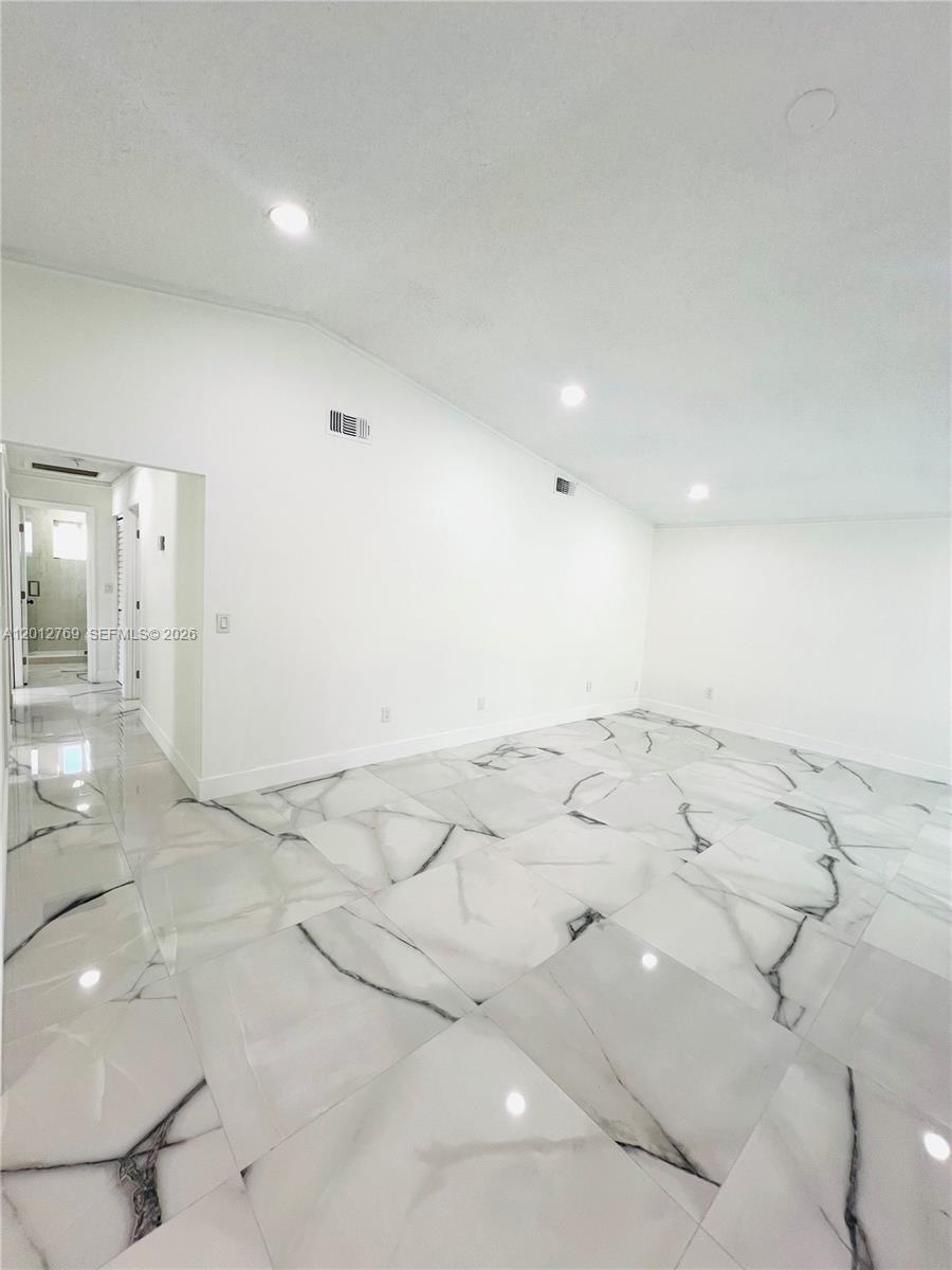 MEADOW WOOD MANOR SEC 7 - Residential Lease