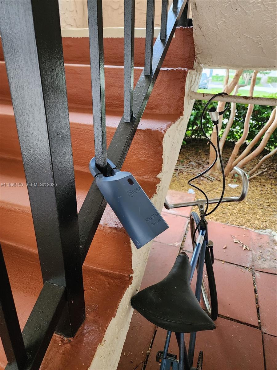 HOLLYBROOK GOLF AND - Residential Lease