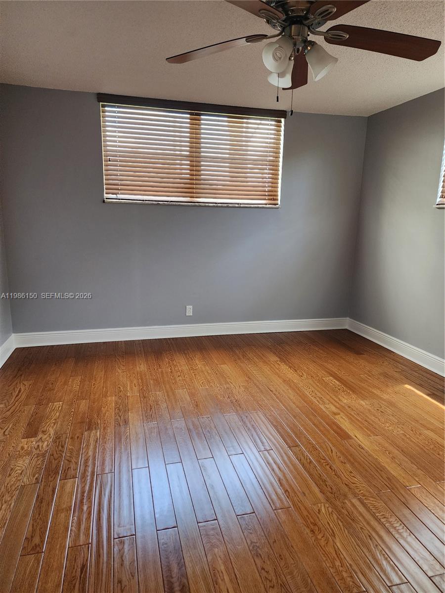 HOLLYBROOK GOLF AND - Residential Lease