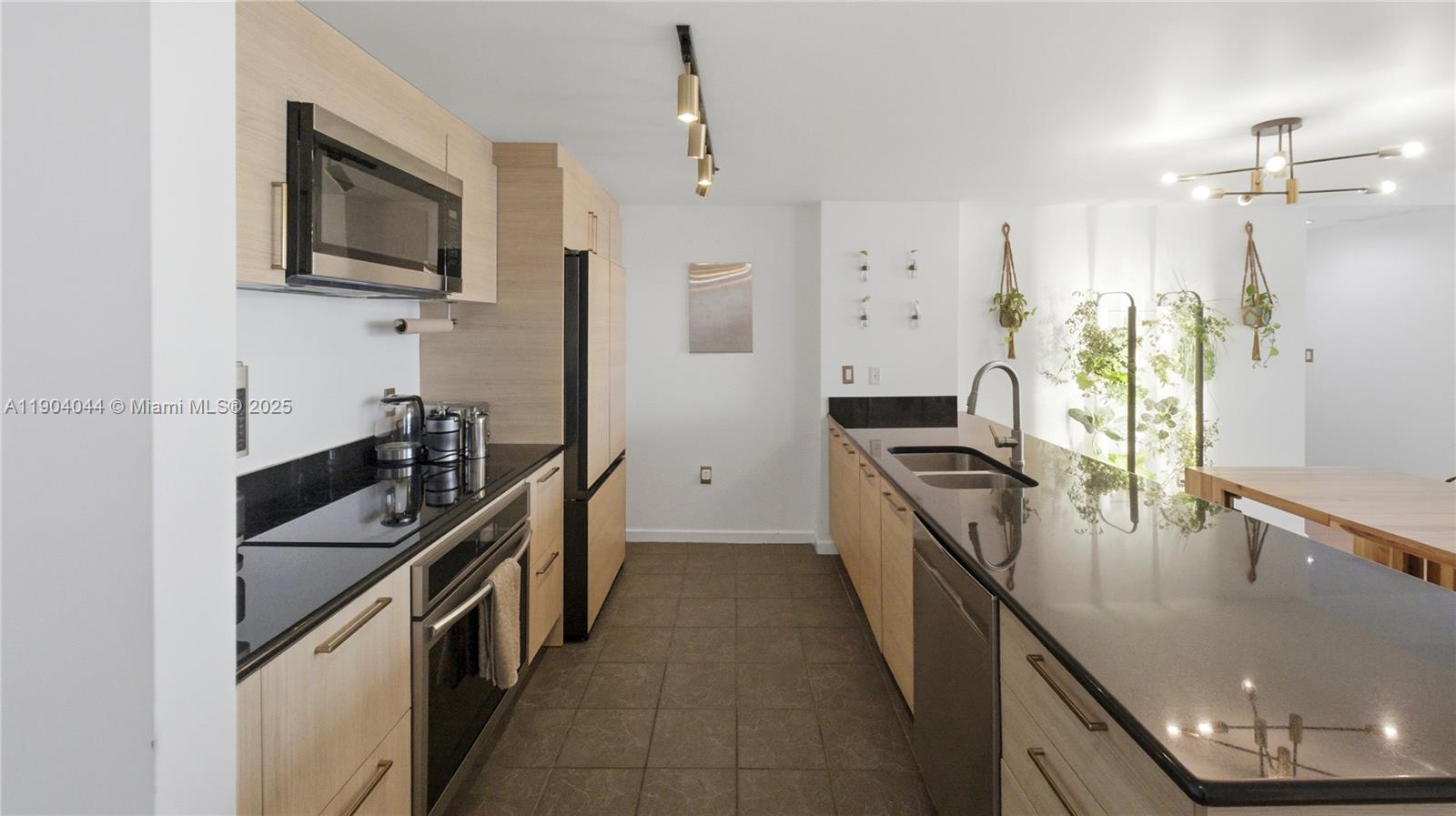 50 BISCAYNE CONDO - Residential