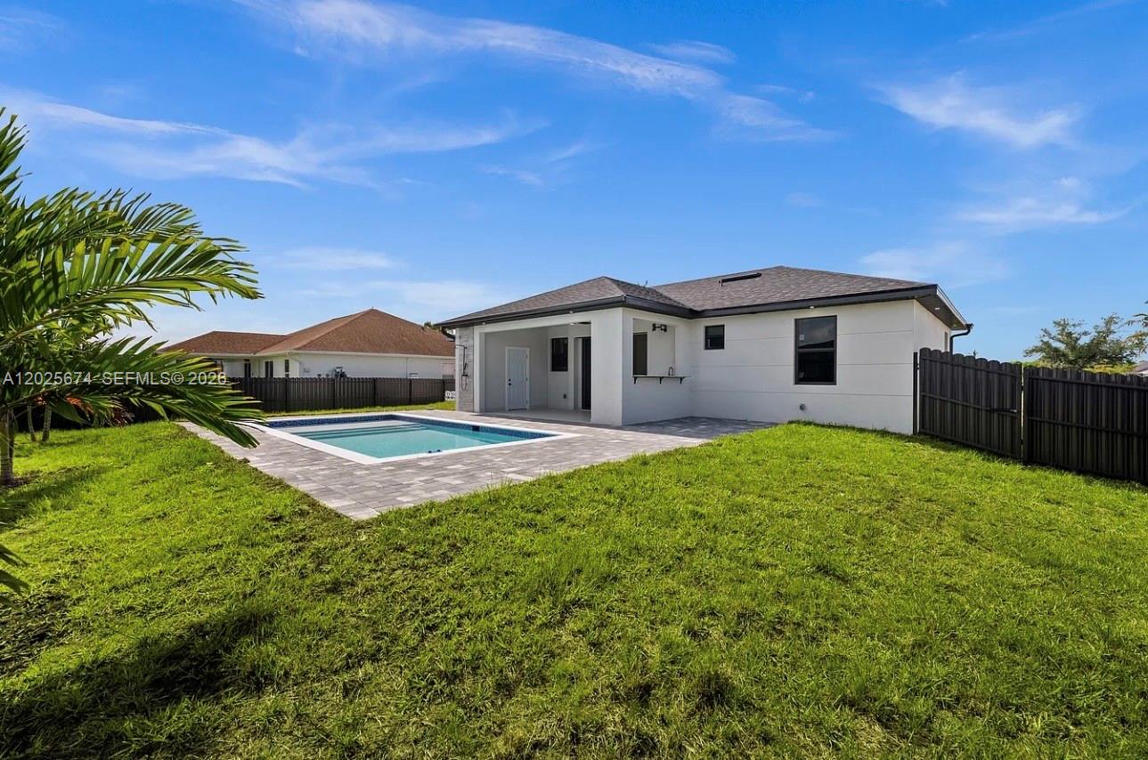 CAPE CORAL - Residential