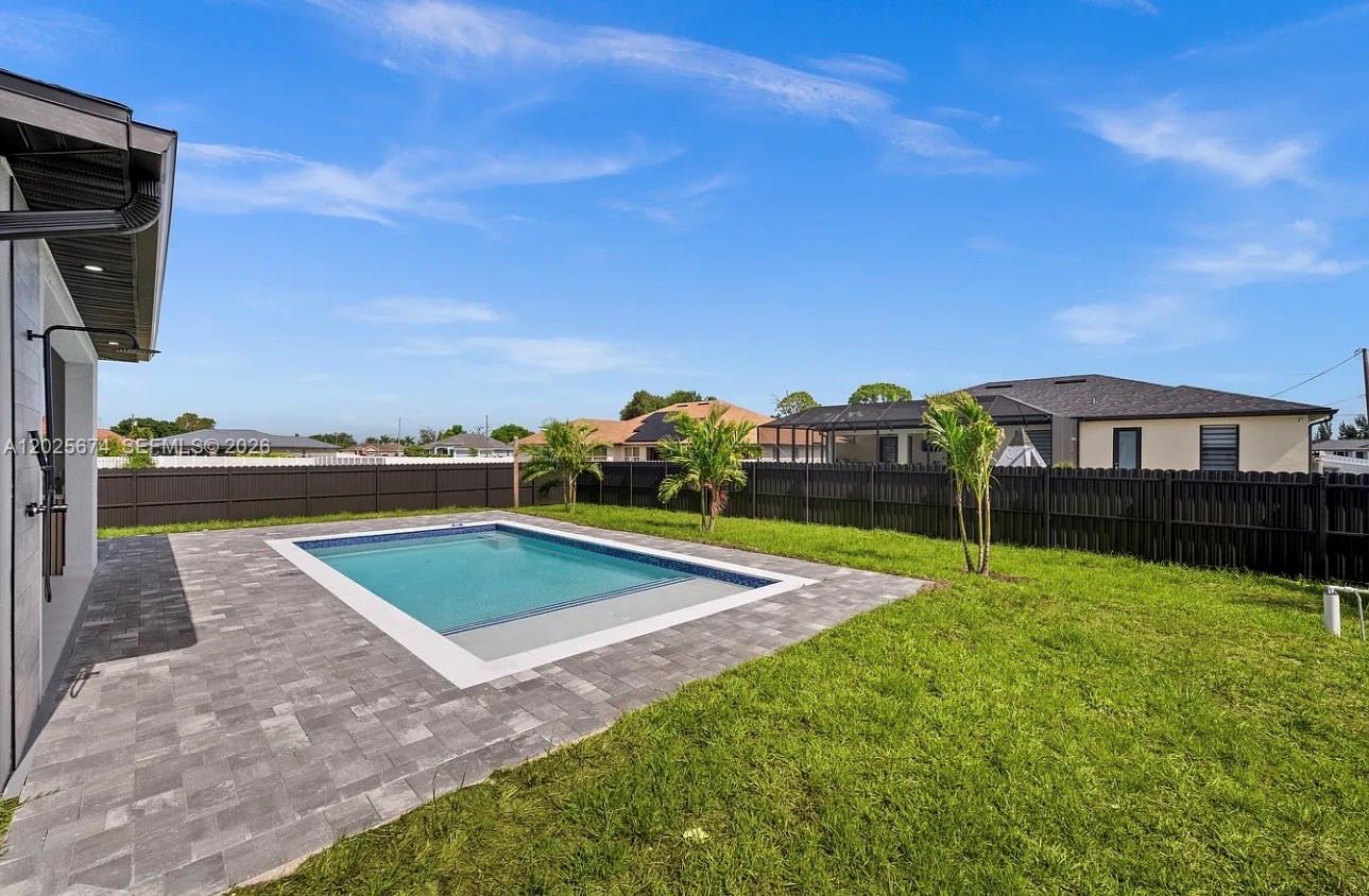 CAPE CORAL - Residential