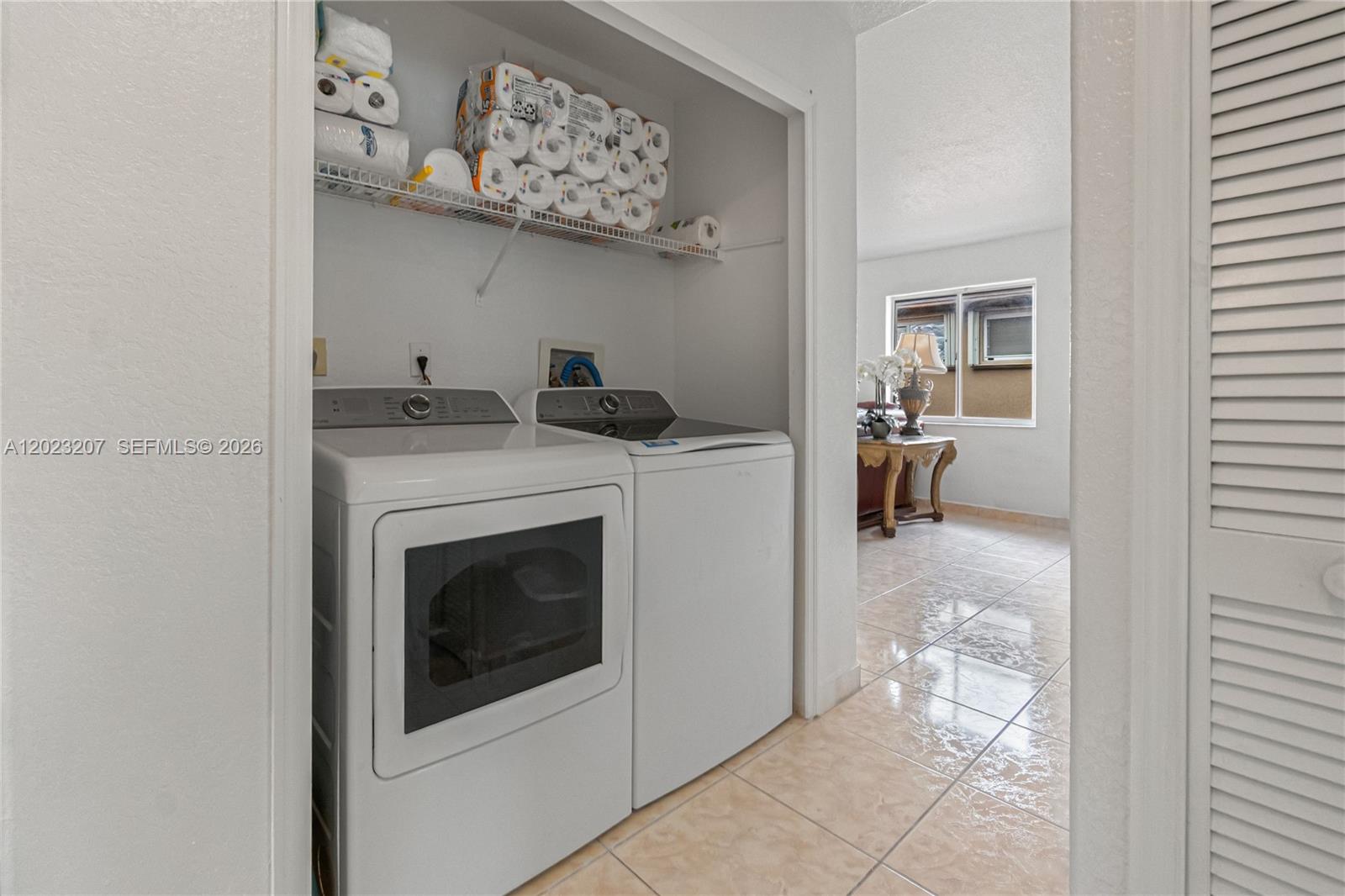 NAPOLES HOMES - Residential