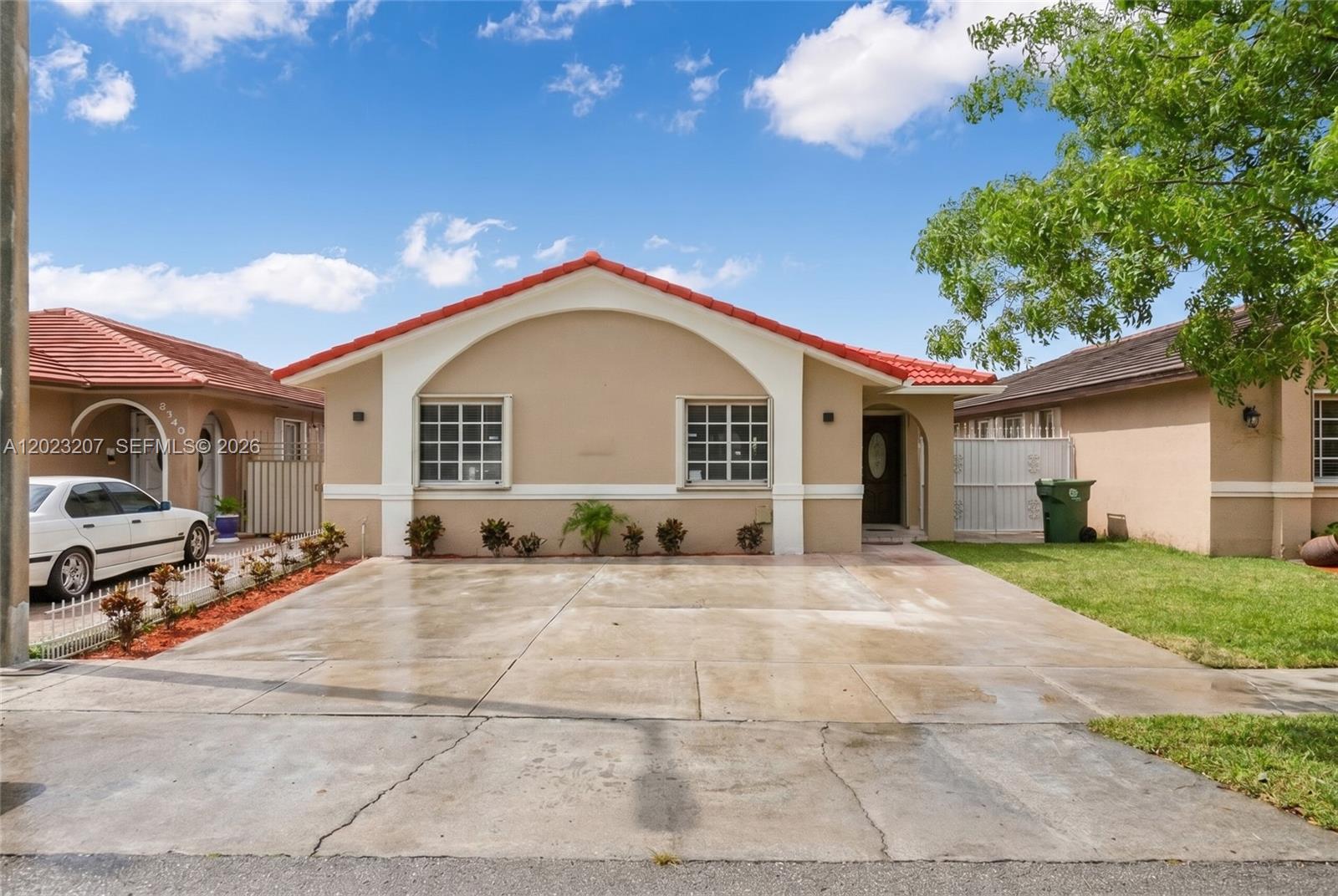 NAPOLES HOMES - Residential
