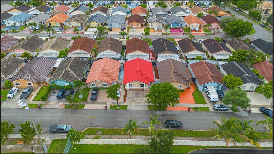 NAPOLES HOMES - Residential