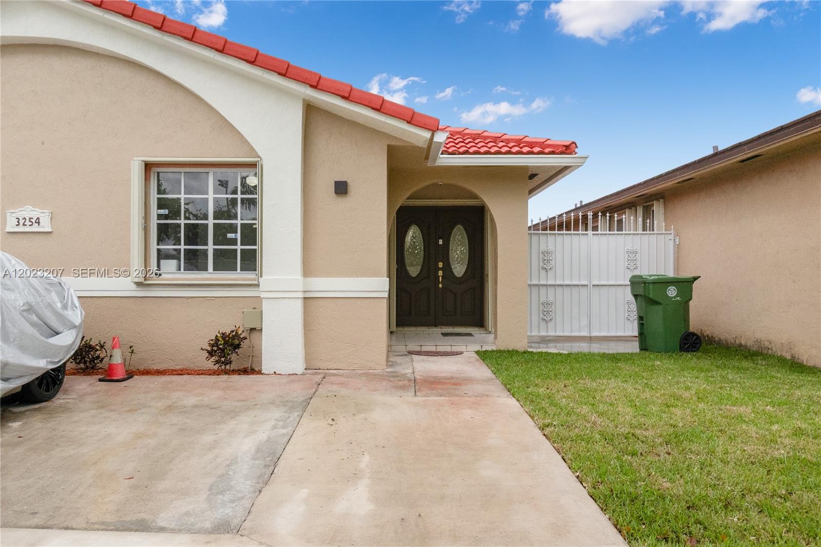 NAPOLES HOMES - Residential