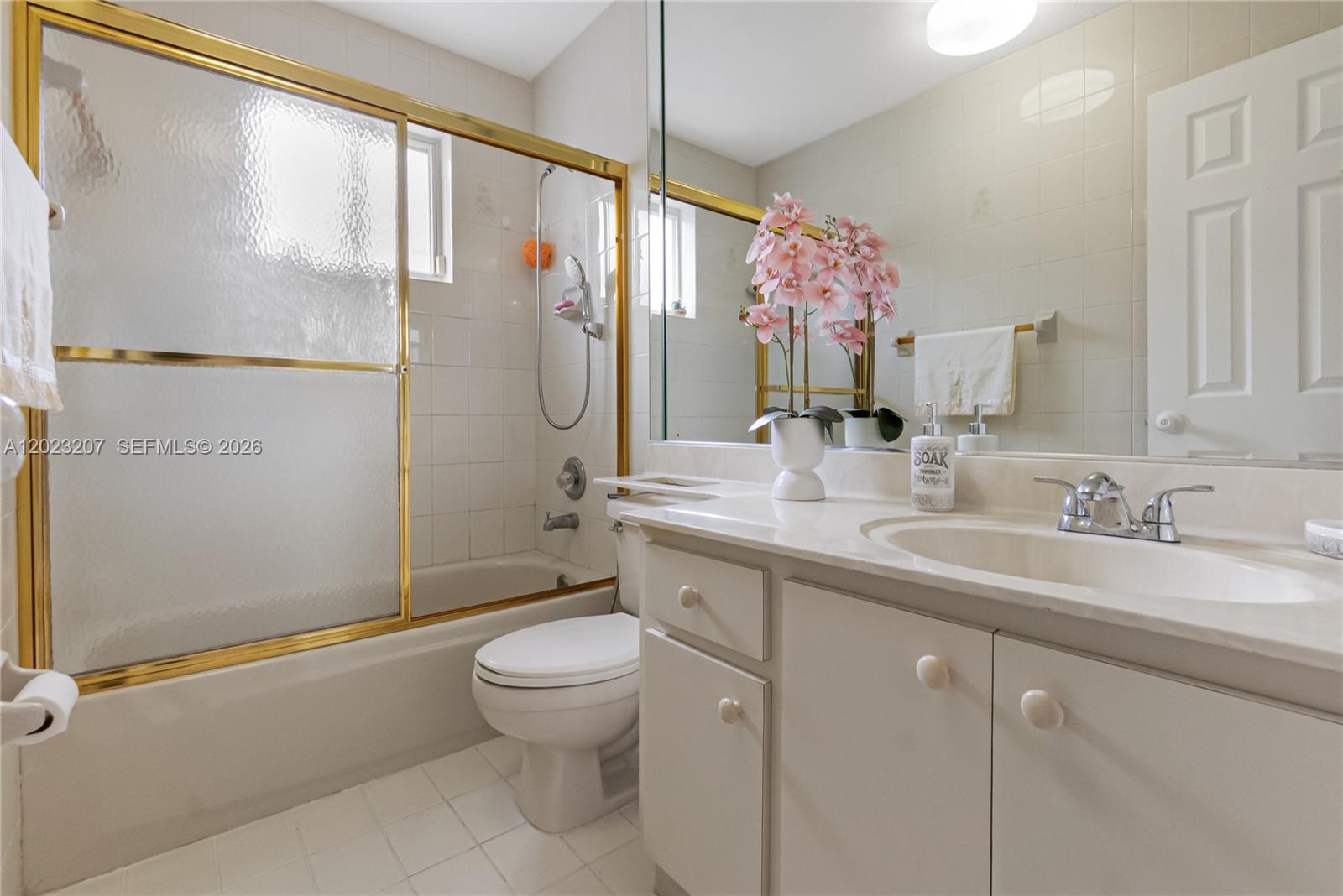NAPOLES HOMES - Residential