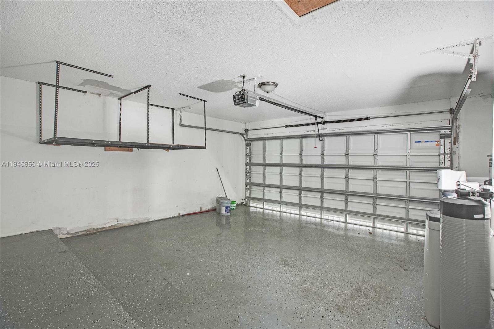 WINSTON PARK SECTION TWO- - Residential