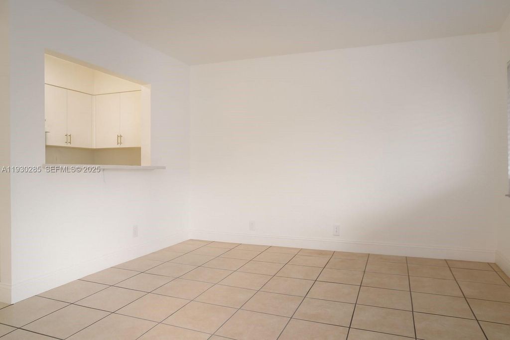 Photo of 749 SE 15th St #10, Fort Lauderdale, FL 33316 (MLS # A11930285)