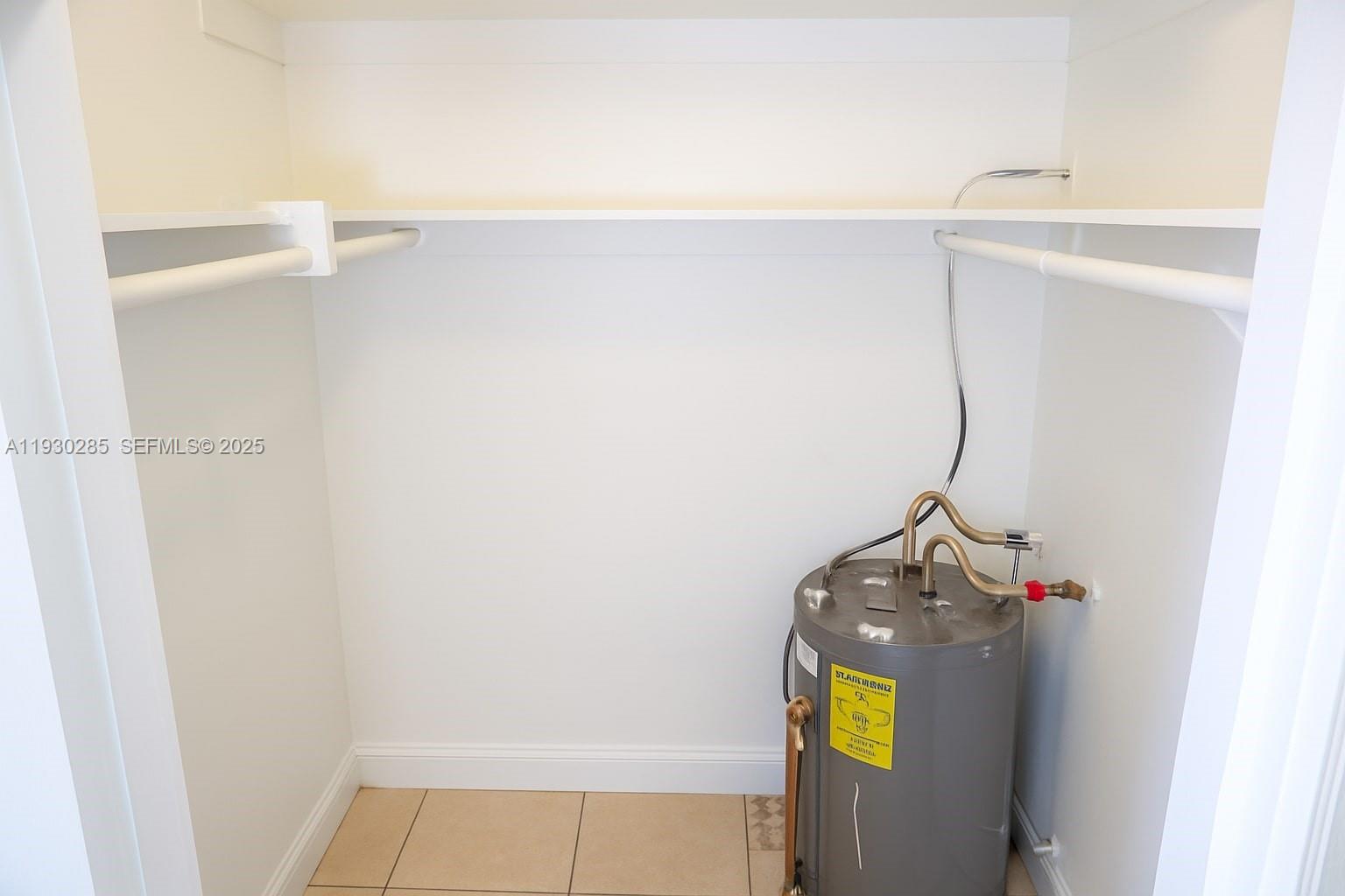 EVERGLADE LAND SALES CO - Residential Lease