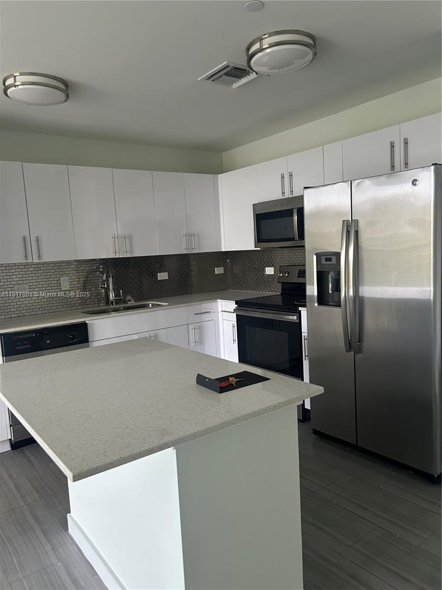 1776 Polk St 317, Hollywood, Broward County, Florida - 1 Bedrooms  
1 Bathrooms - 