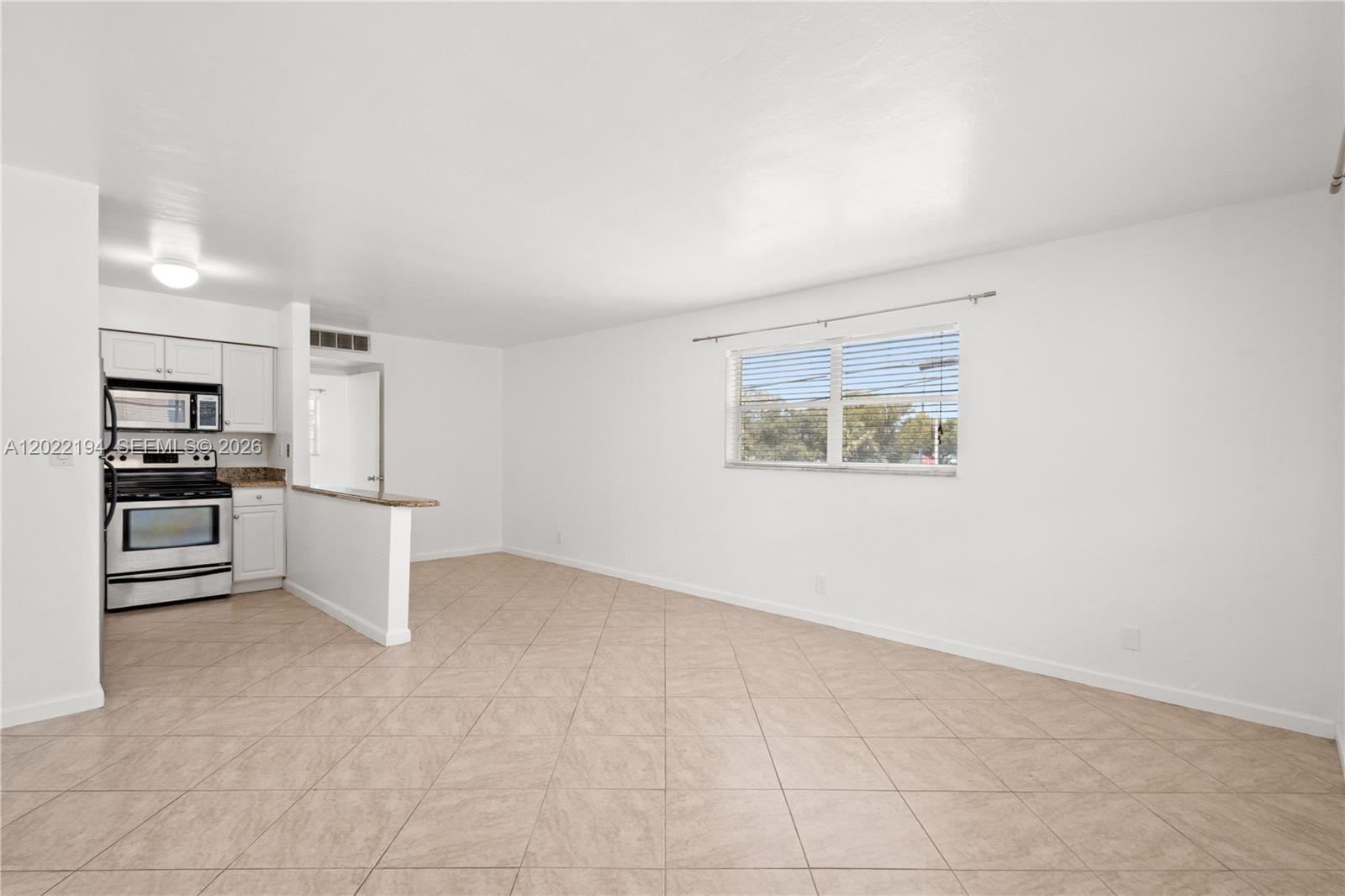 AZUL AT KIMBERLY LAKE CON - Residential