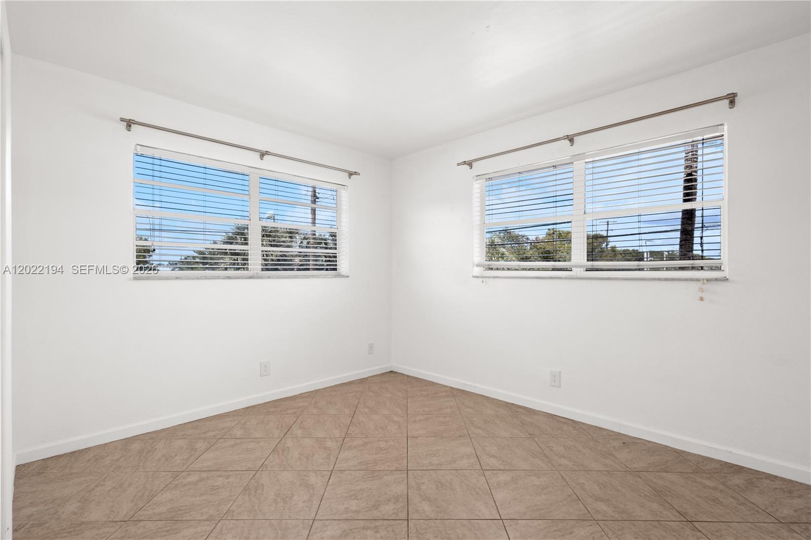 AZUL AT KIMBERLY LAKE CON - Residential