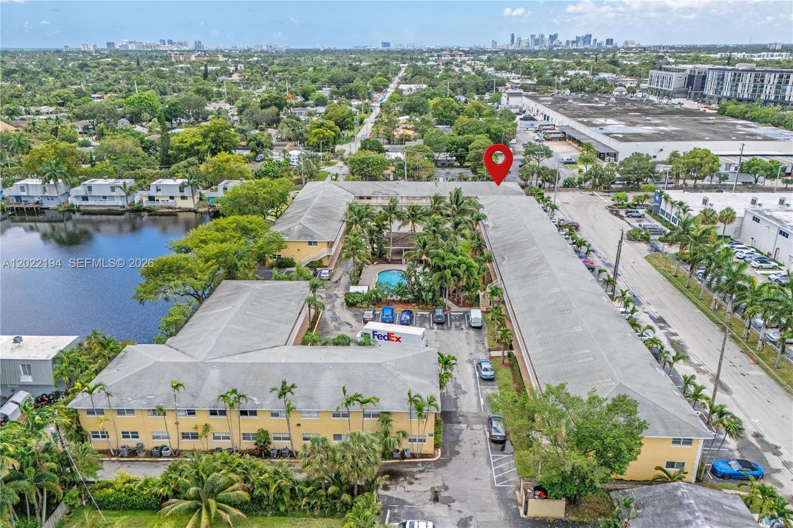 AZUL AT KIMBERLY LAKE CON - Residential