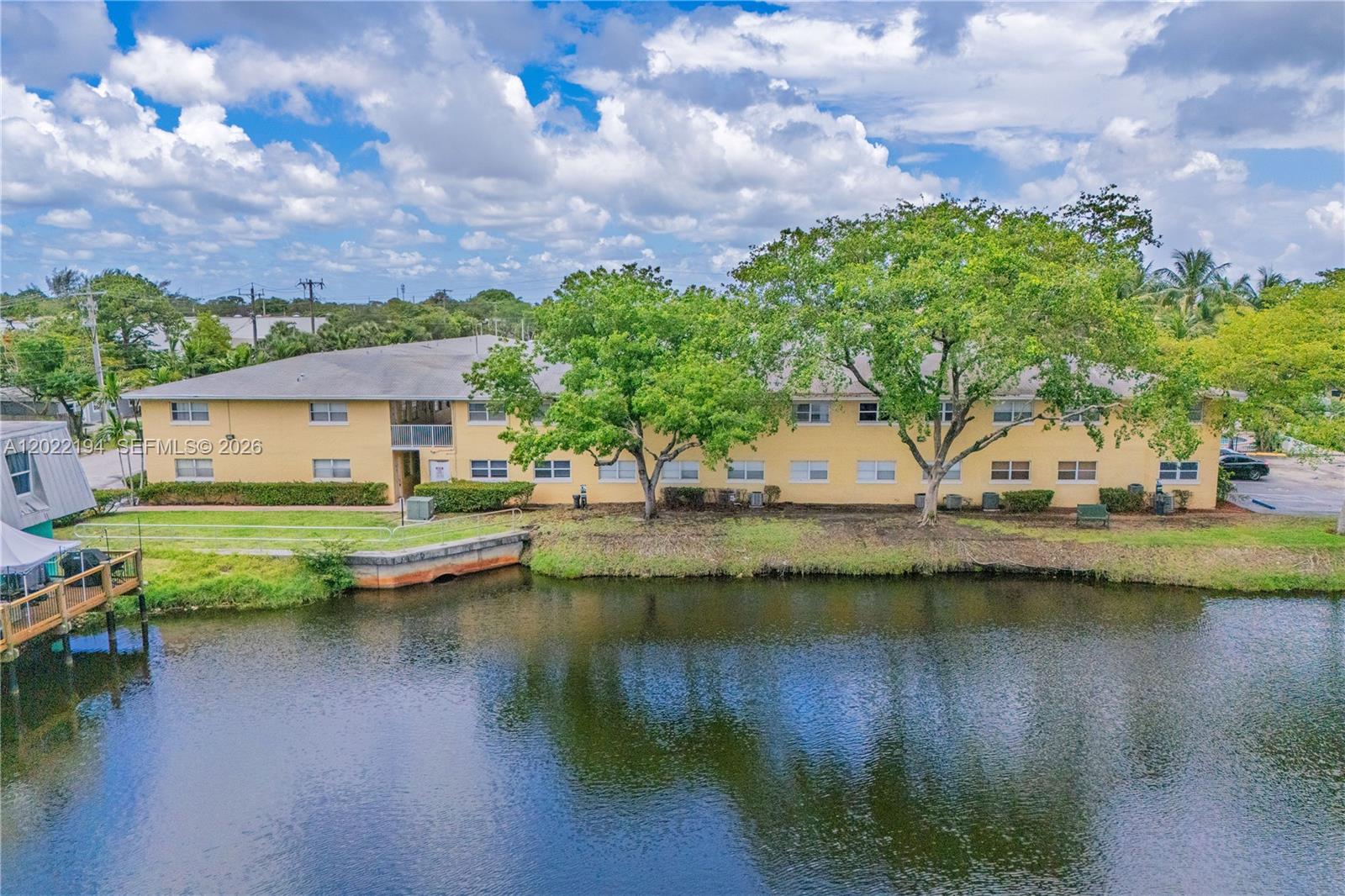 AZUL AT KIMBERLY LAKE CON - Residential