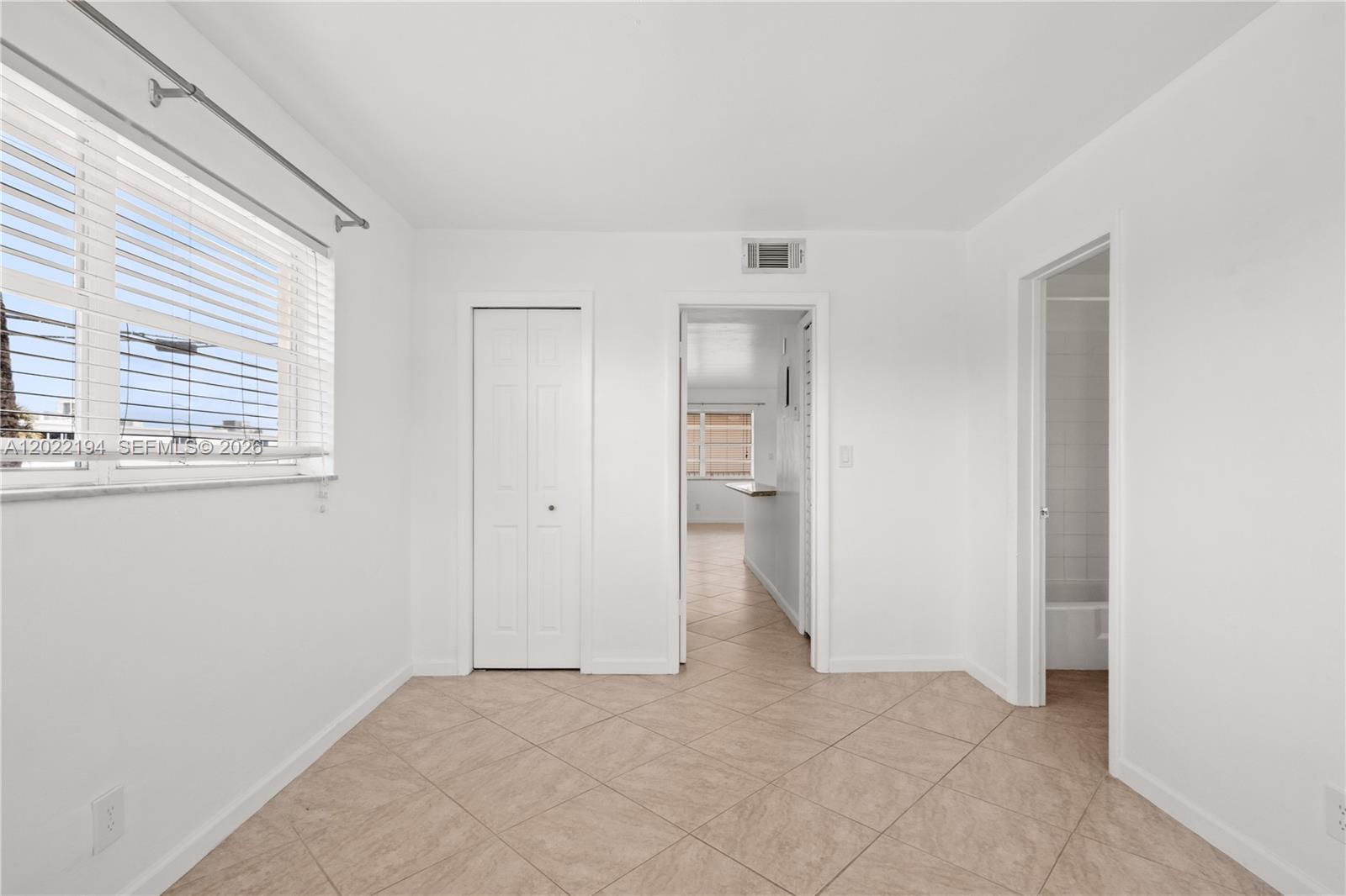 AZUL AT KIMBERLY LAKE CON - Residential