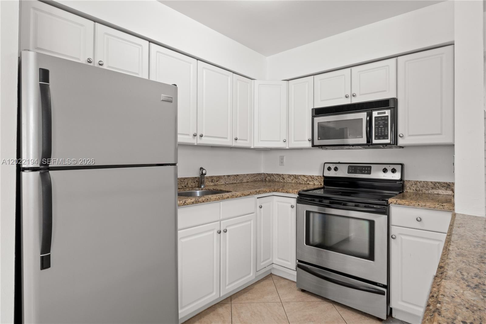 AZUL AT KIMBERLY LAKE CON - Residential