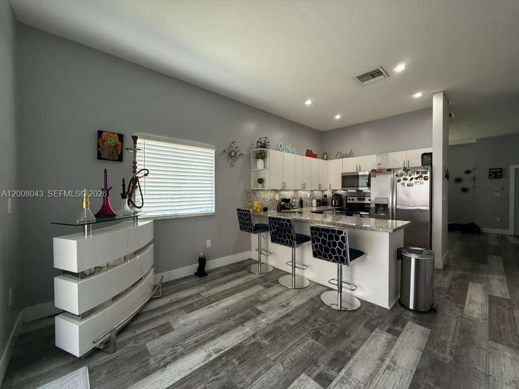 LAKES BY THE BAY SEC 9 AM - Residential