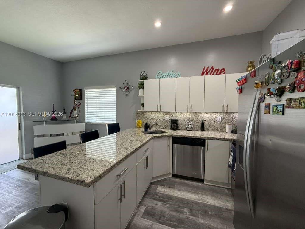 LAKES BY THE BAY SEC 9 AM - Residential