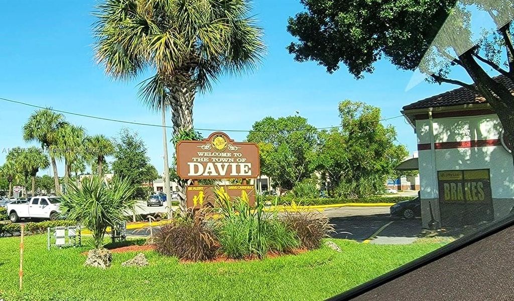 Photo of 2600 S University Dr #307, Davie, FL 33328 (MLS # A11837324)