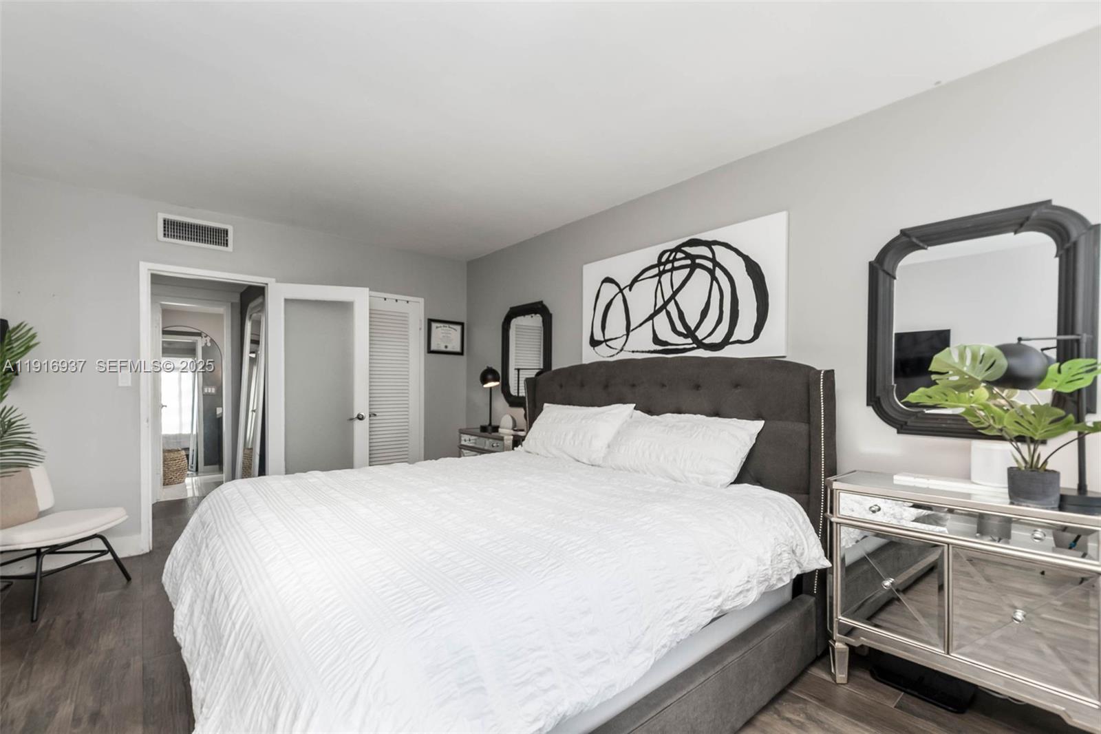 MIRADOR 1200 CONDO - Residential