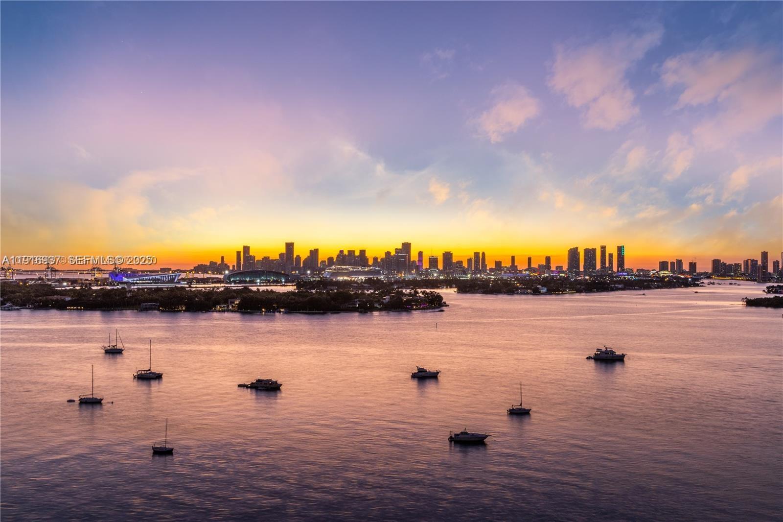 MIRADOR 1200 CONDO - Residential