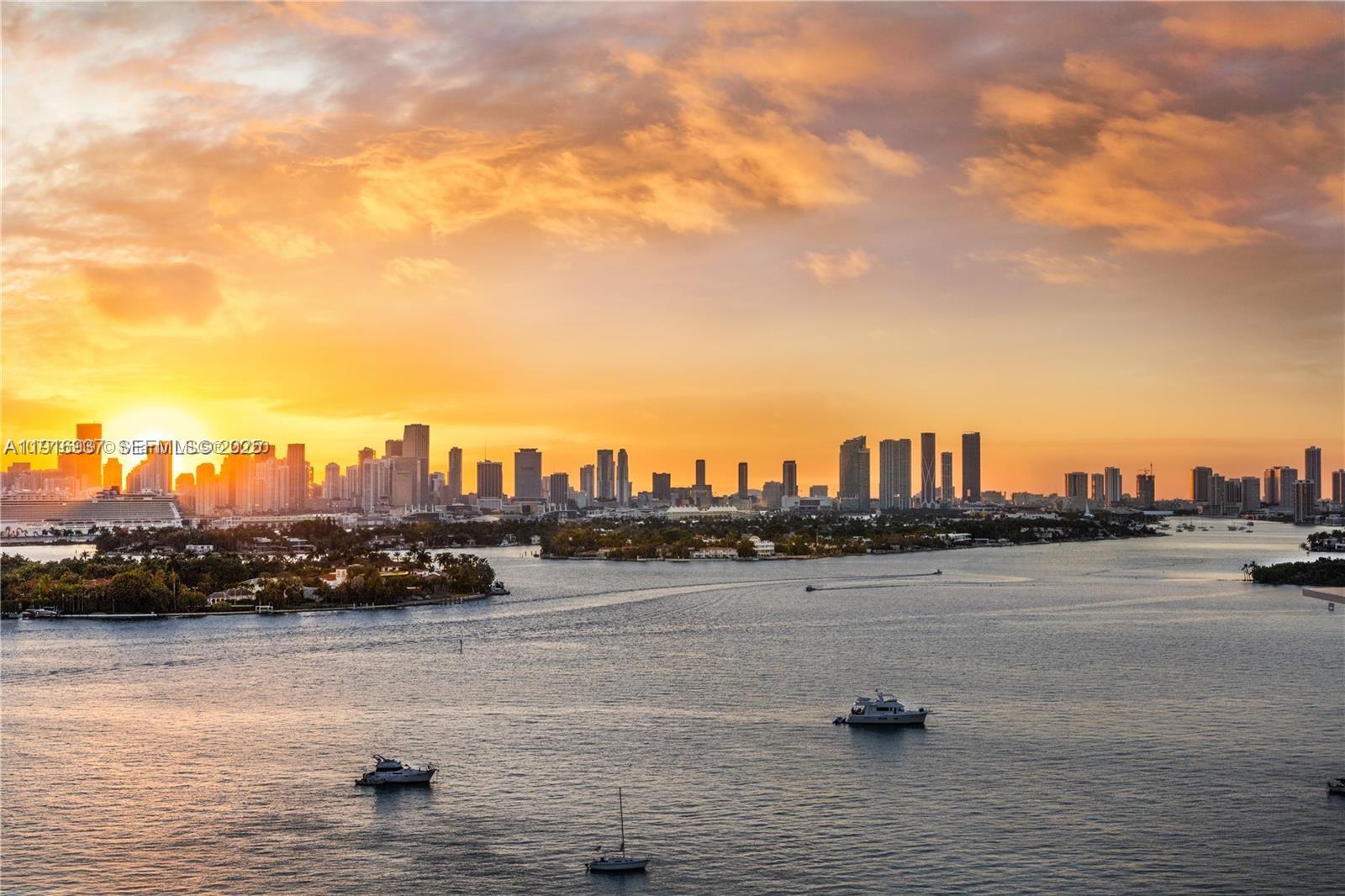 MIRADOR 1200 CONDO - Residential