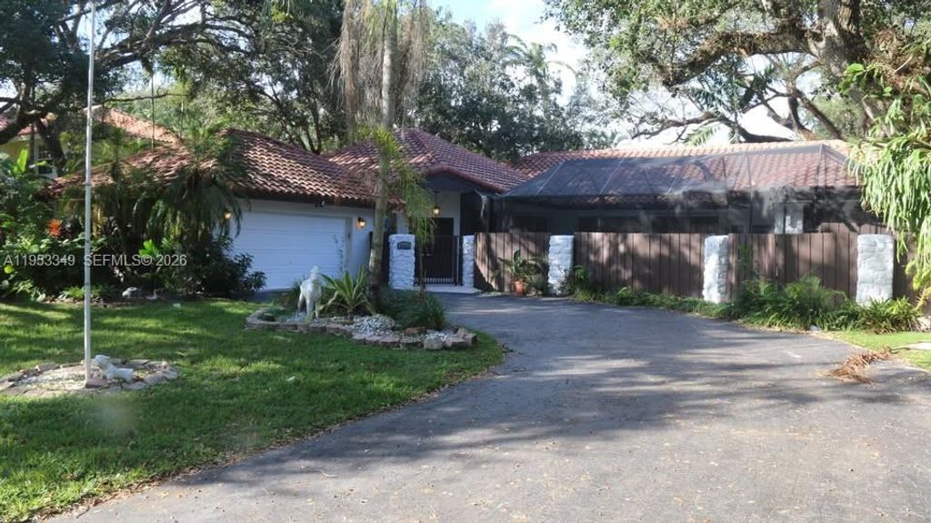 Photo of 3911 SW 56th Ct, Dania Beach, FL 33312 (MLS # A11953349)