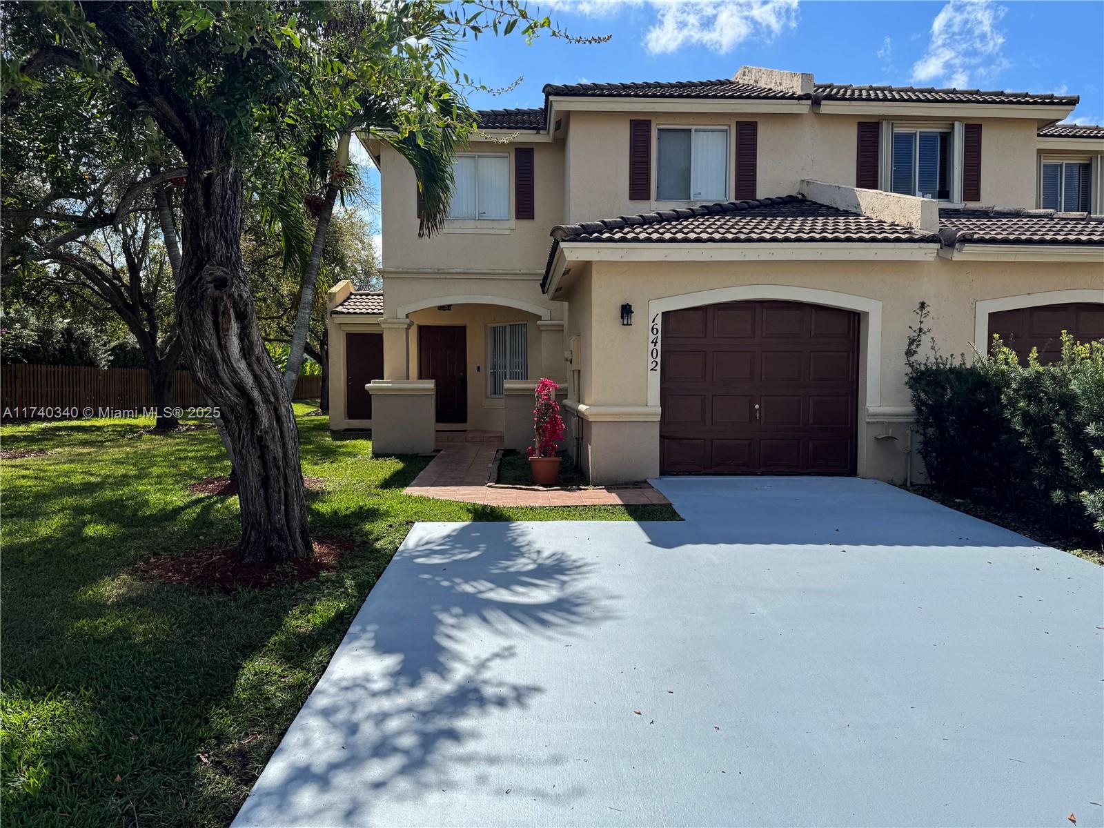 Property for Sale at 16402 Sw 72nd Ter 16402, Miami, Broward County, Florida - Bedrooms: 4 
Bathrooms: 3  - $539,000