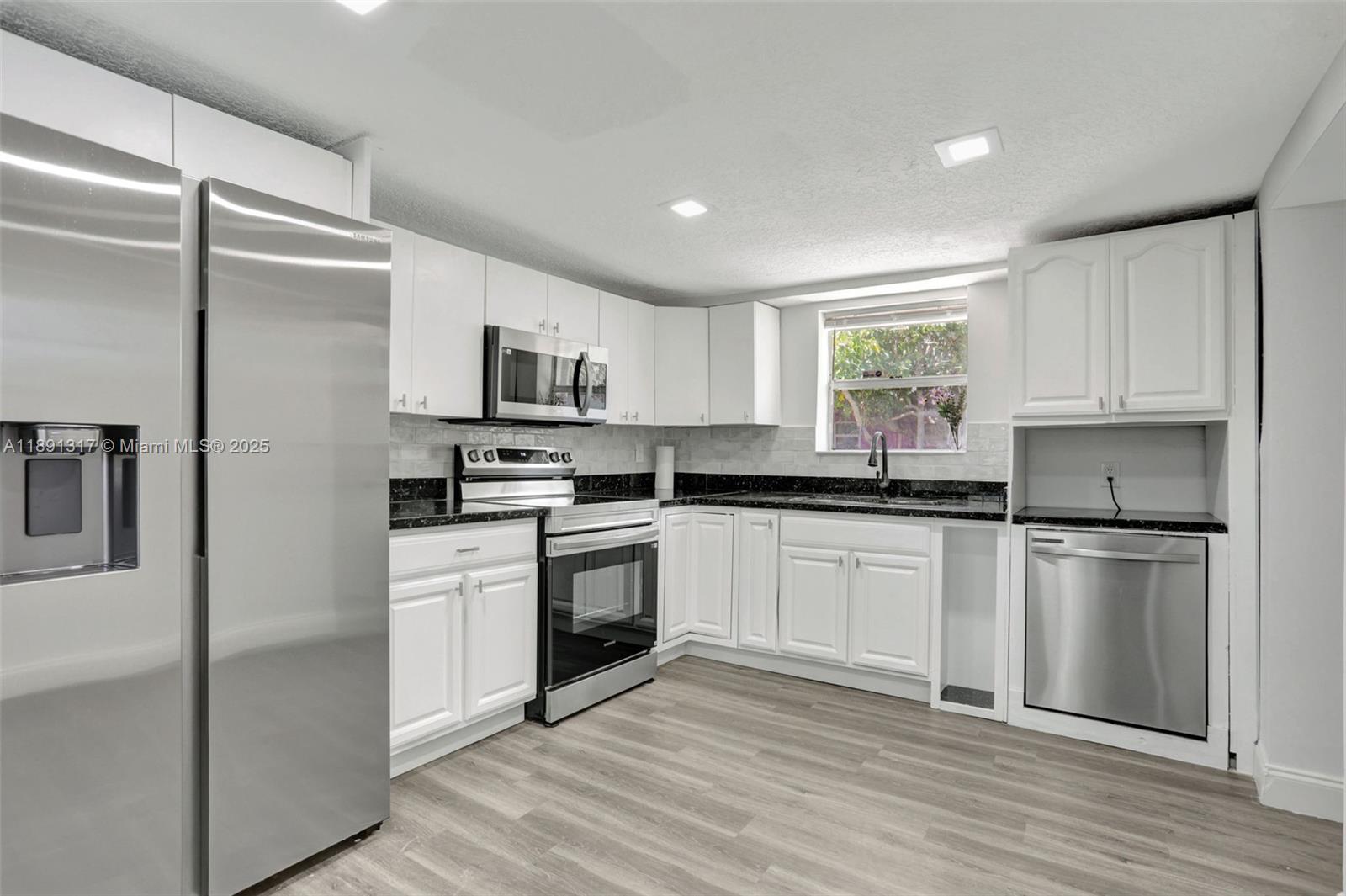 MIDDLE RIVER GARDENS - Residential