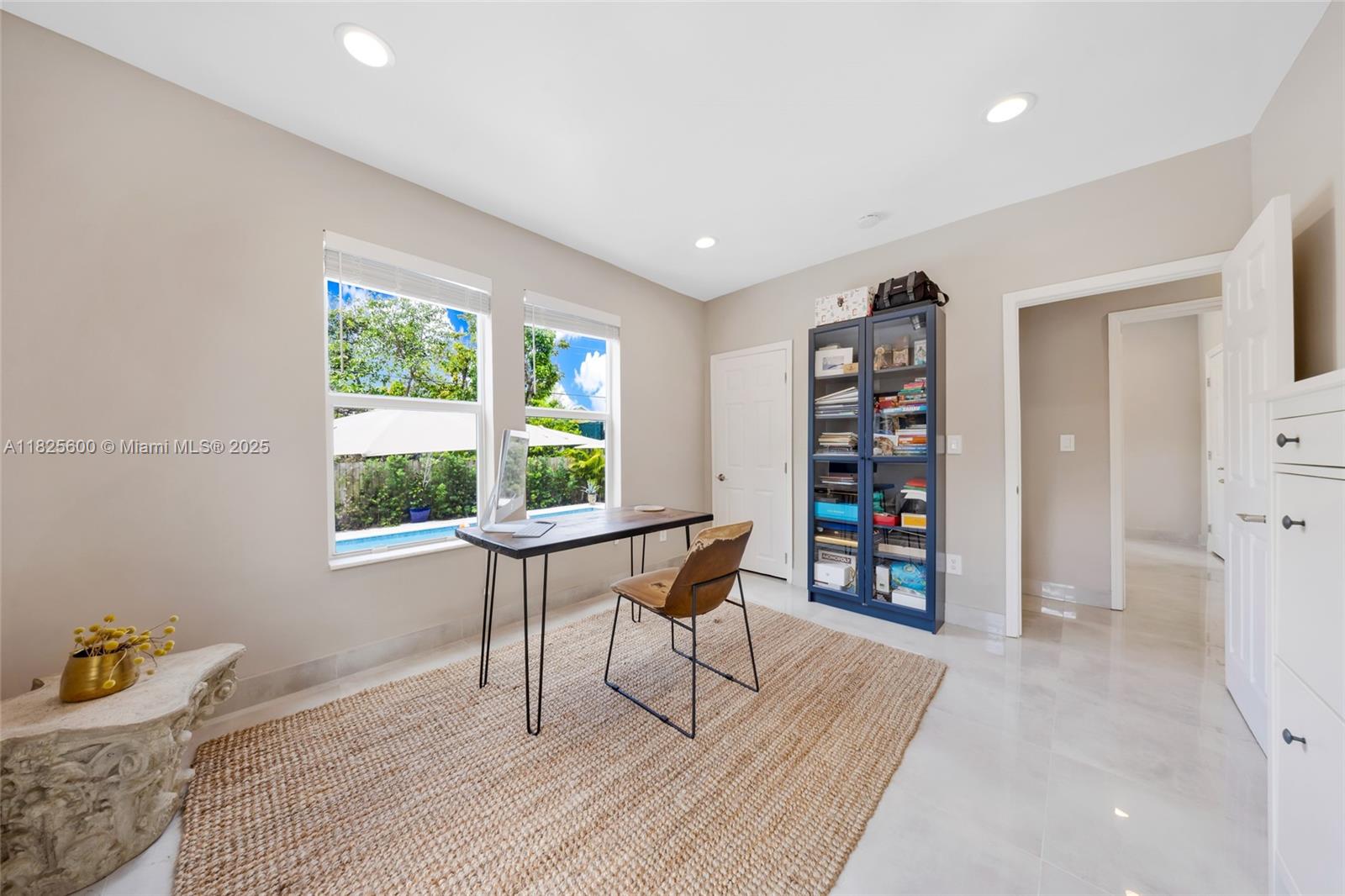 SHADOWLAWN EXTENSION - Residential