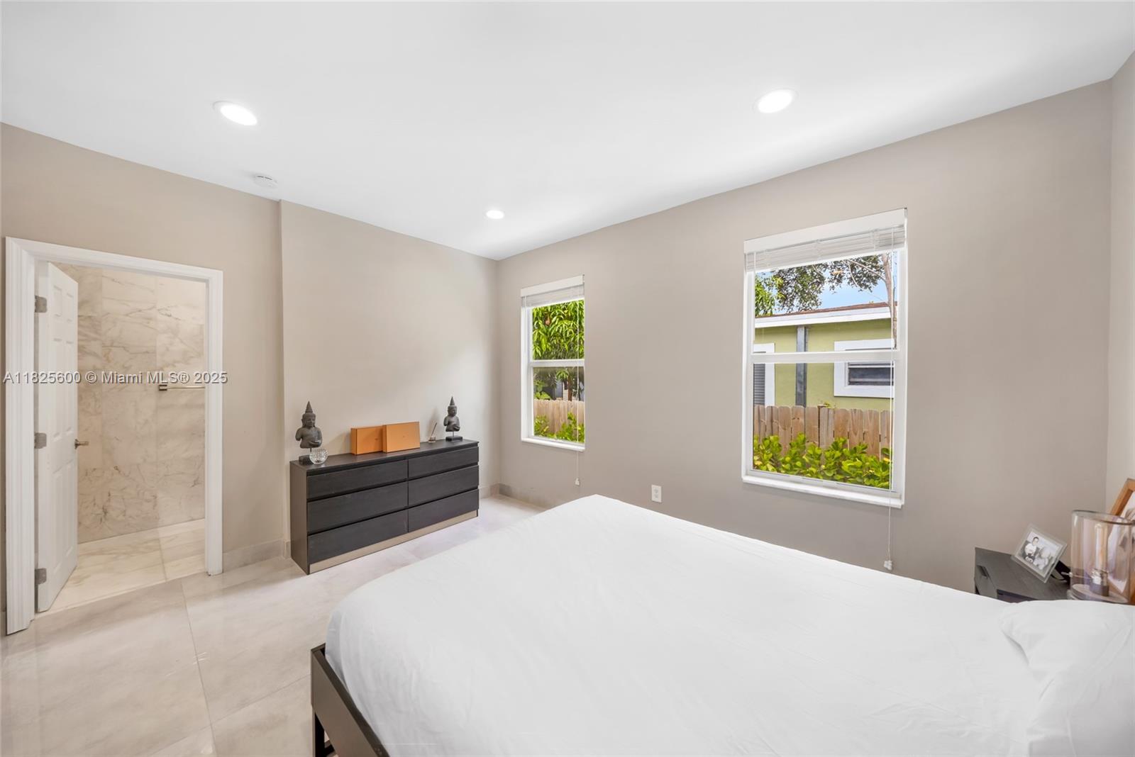 SHADOWLAWN EXTENSION - Residential