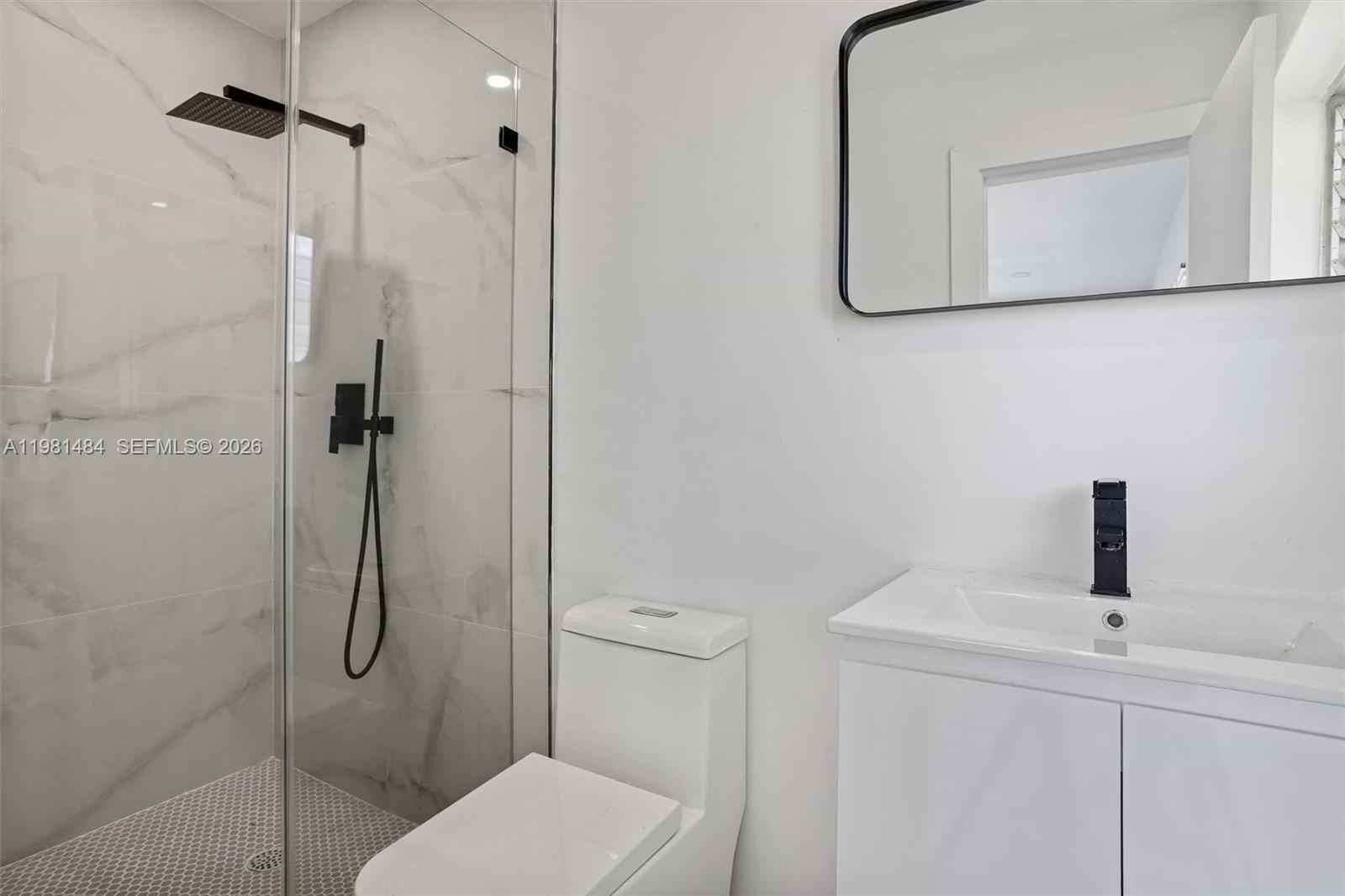 HOLLYWOOD LITTLE RANCHES - Residential