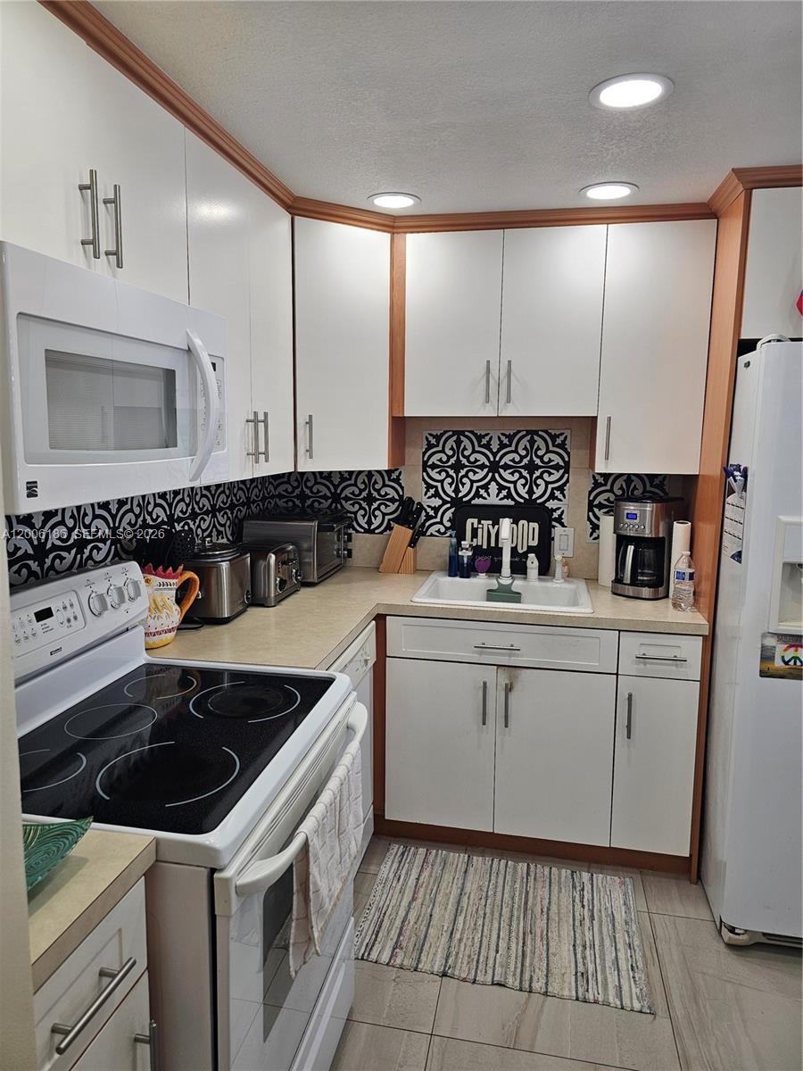 20500 W Country Club Dr 609