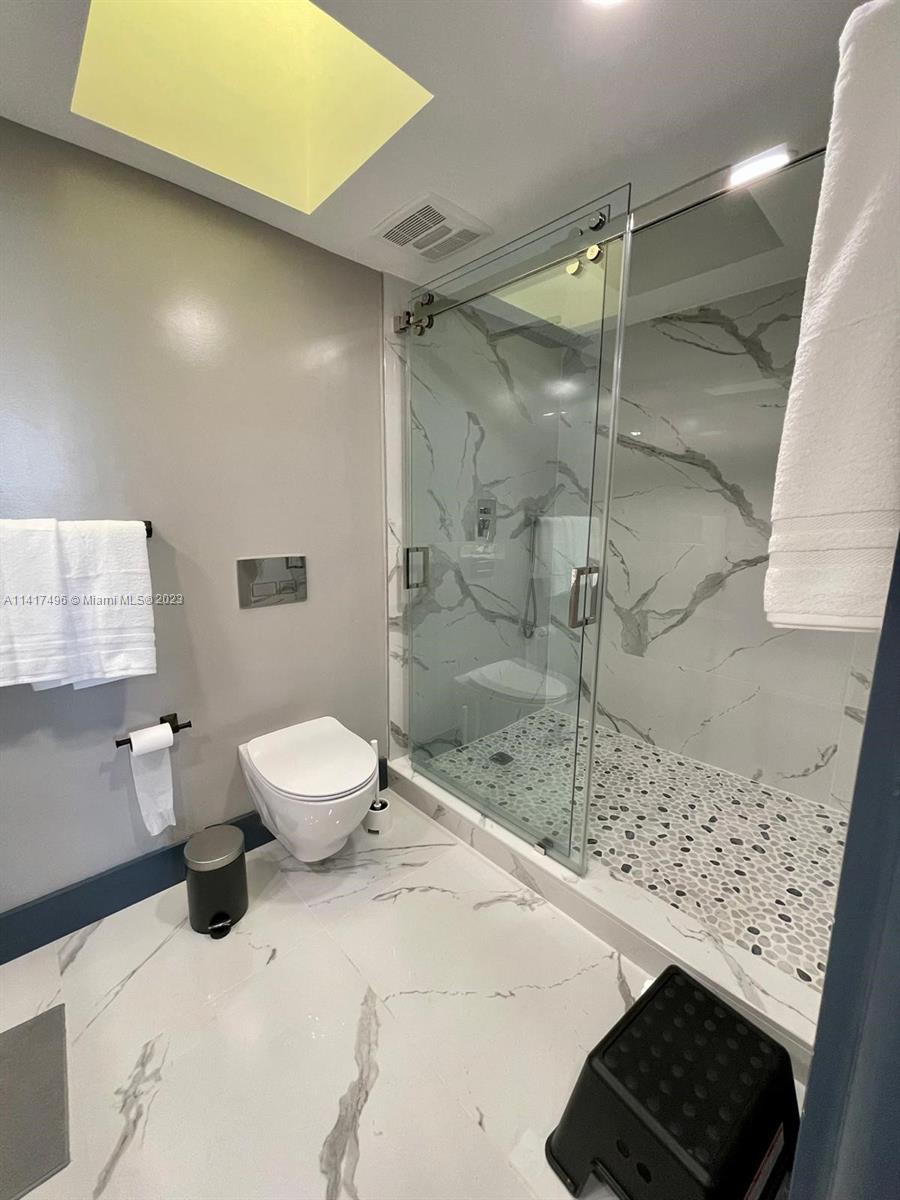 KEY COLONY NO 4 CONDO - Residential Lease