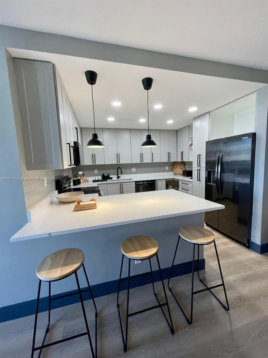 KEY COLONY NO 4 CONDO - Residential Lease